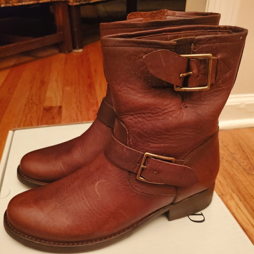 NEW FRYE Vicky Engineer Boots